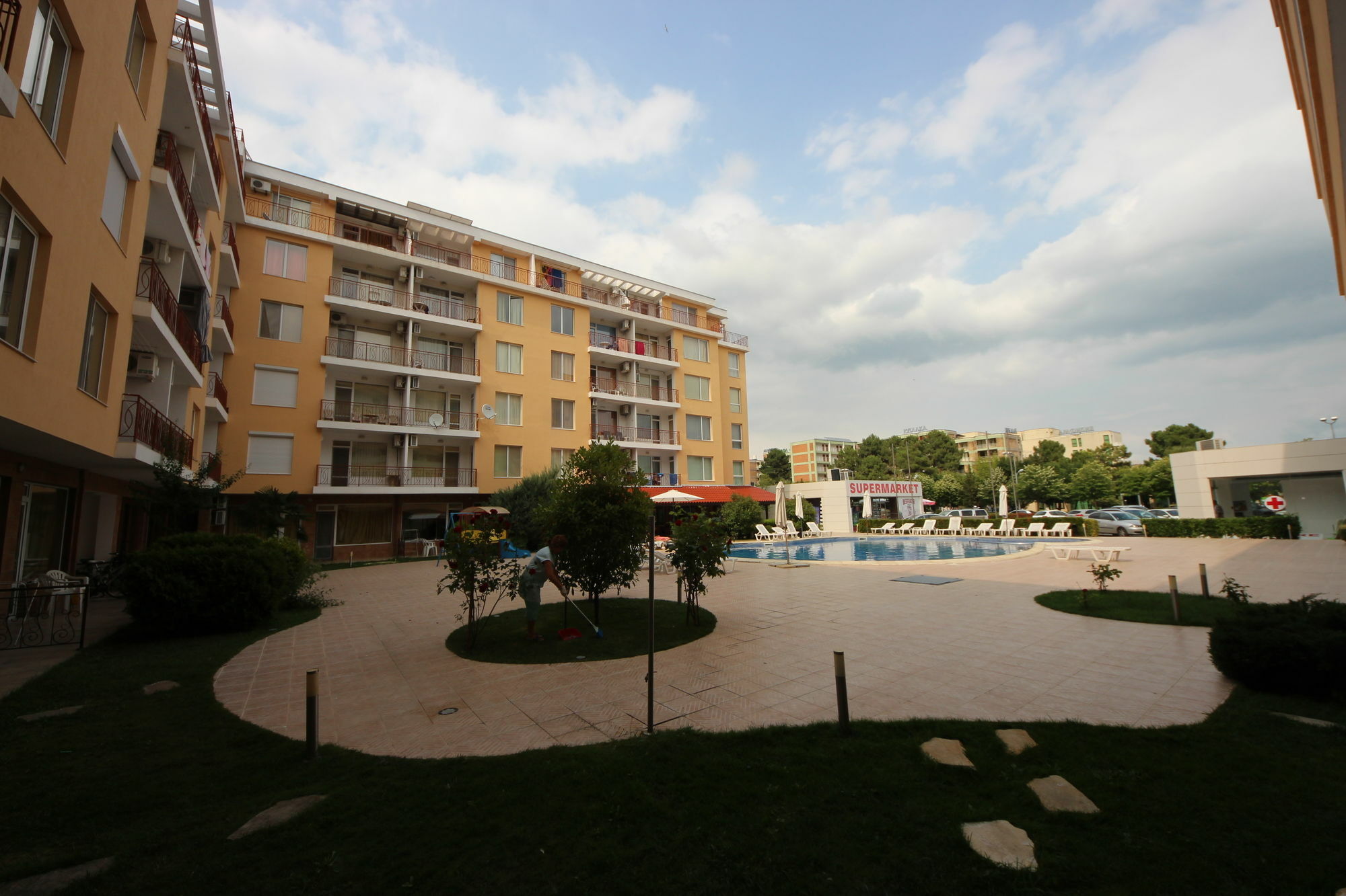 Sunny Day 1 - Menada Apartments Sunny Beach Eksteriør billede